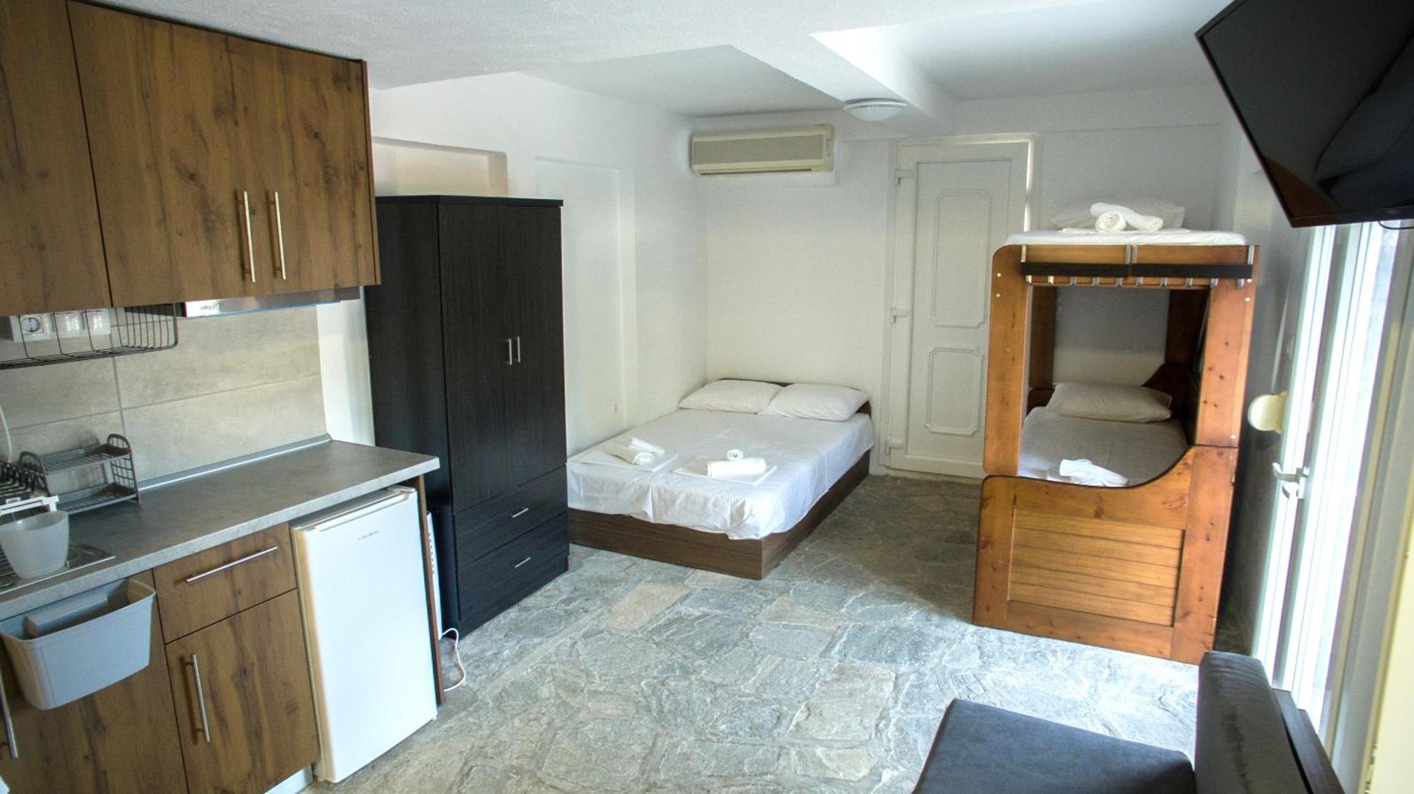 Stavros Lay In Aparthotel Ano Stavros Bagian luar foto